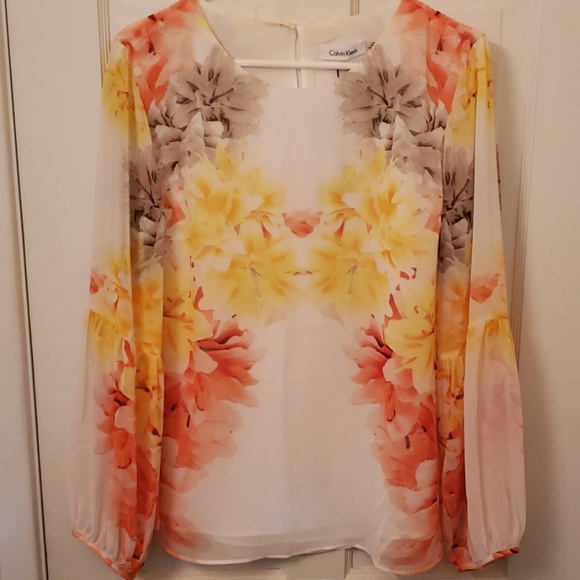Calvin Klein Tops - Light floral top.